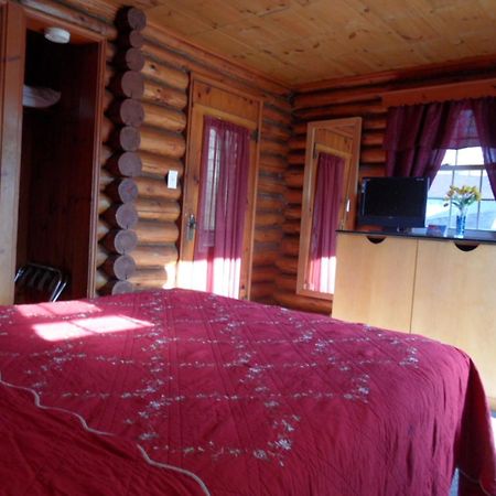 Seven Dwarfs Cabin - On The Brook Cabins Lake George Eksteriør billede